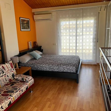 Cozy Beach House With Pool & Bbq Cubelles Εξωτερικό φωτογραφία