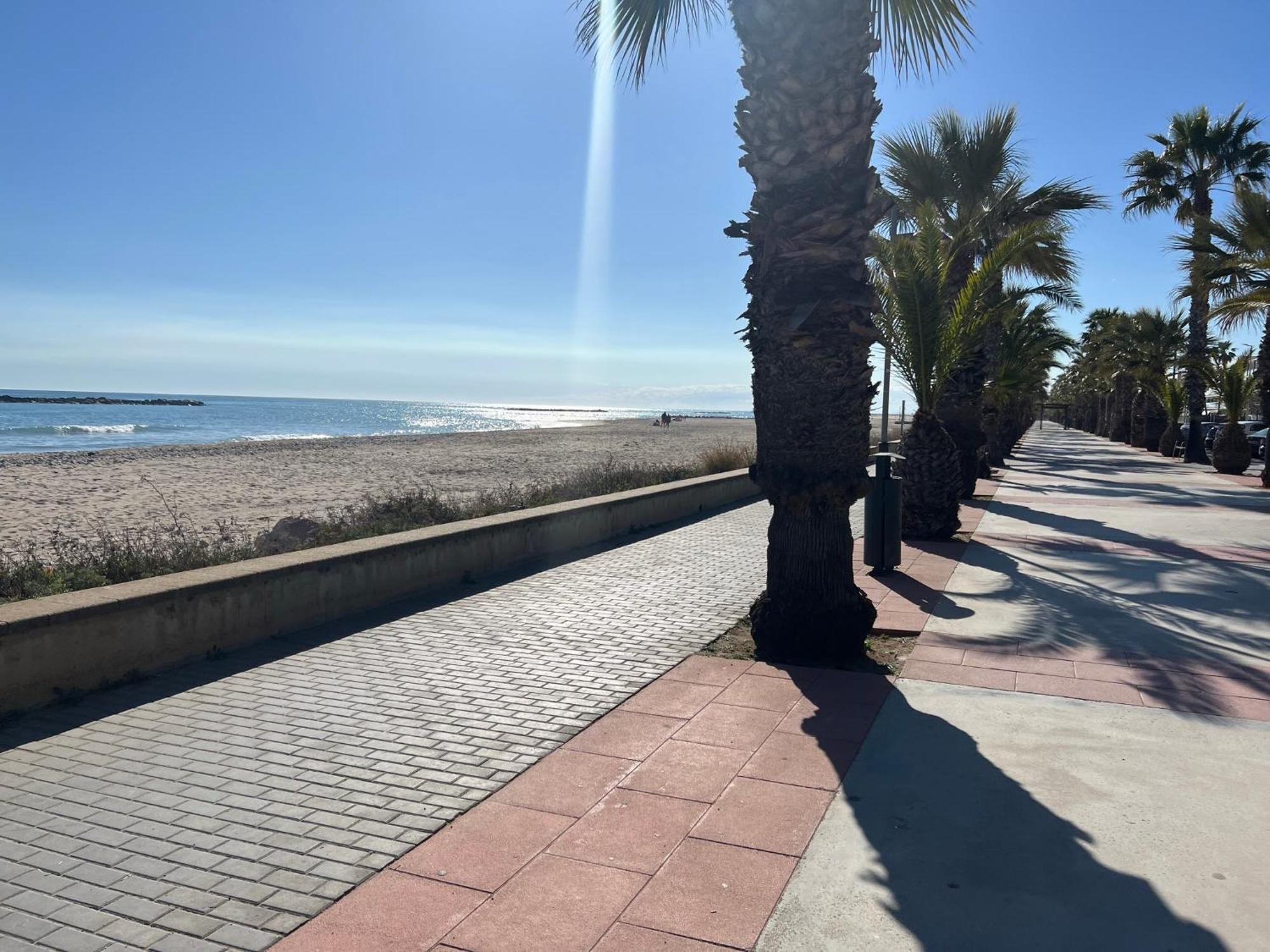 Cozy Beach House With Pool & Bbq Cubelles Εξωτερικό φωτογραφία