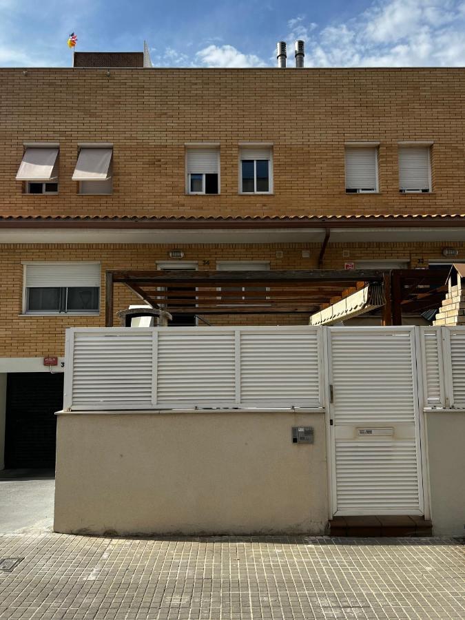 Cozy Beach House With Pool & Bbq Cubelles Εξωτερικό φωτογραφία